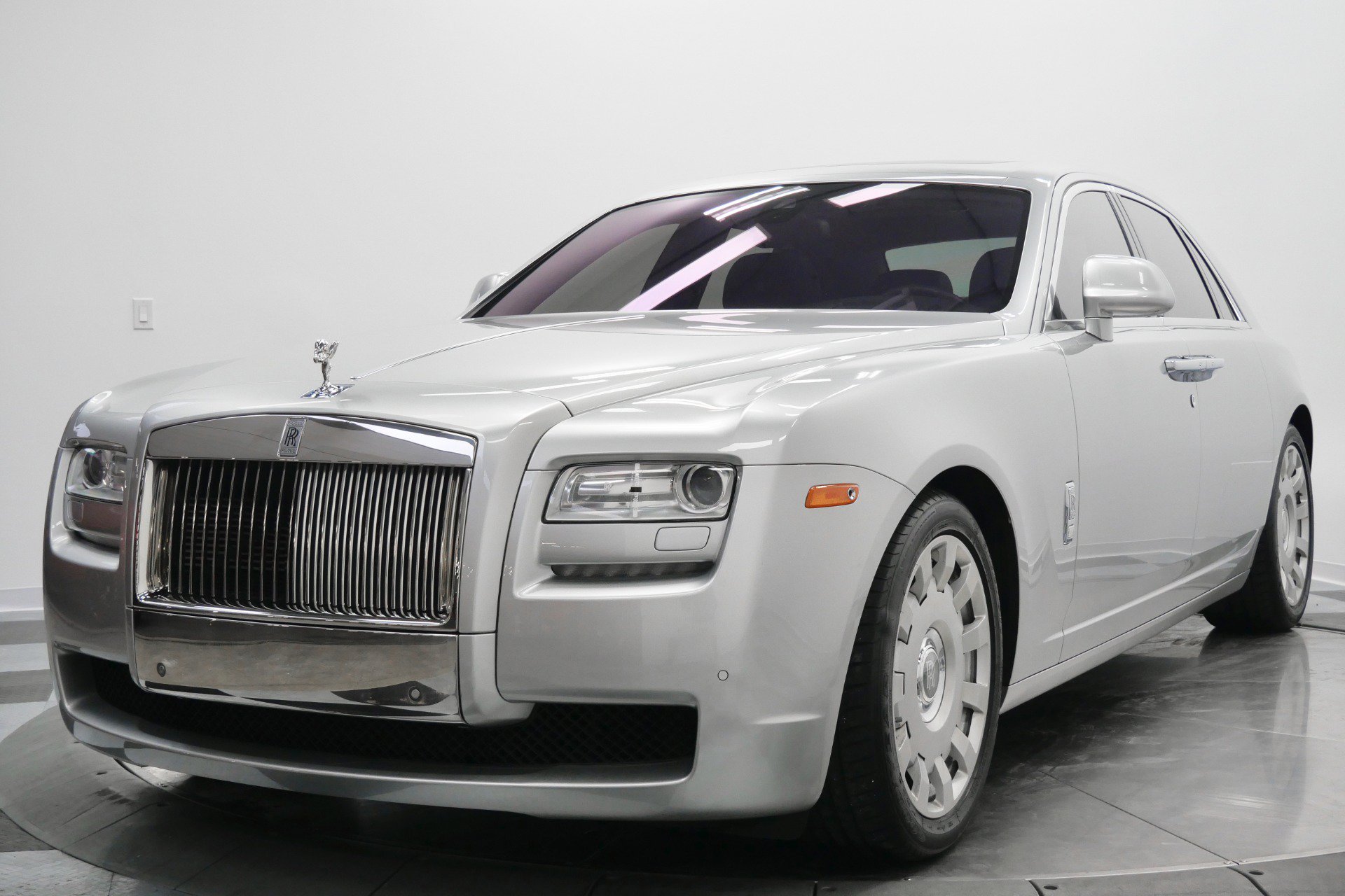 Used 2013 Rolls-Royce Ghost RWD image 47