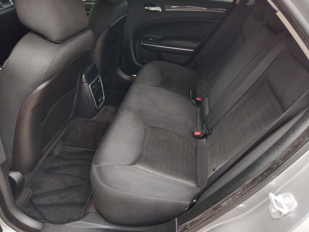 Used 2018 Chrysler 300 Touring w/ Driver Convenience Group image 25