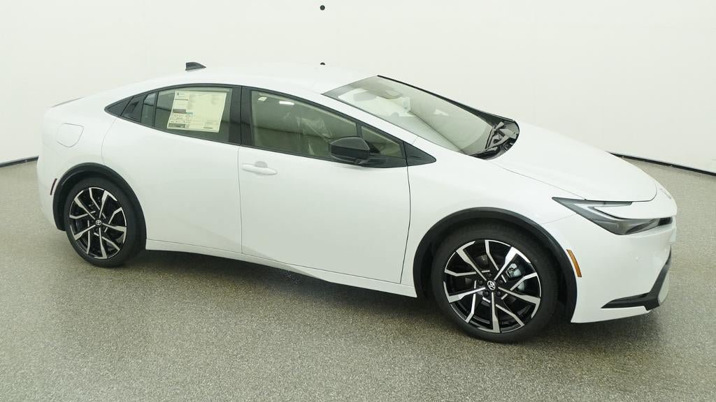 New 2027 Toyota Prius Plug-In Hybrid FWD image 12