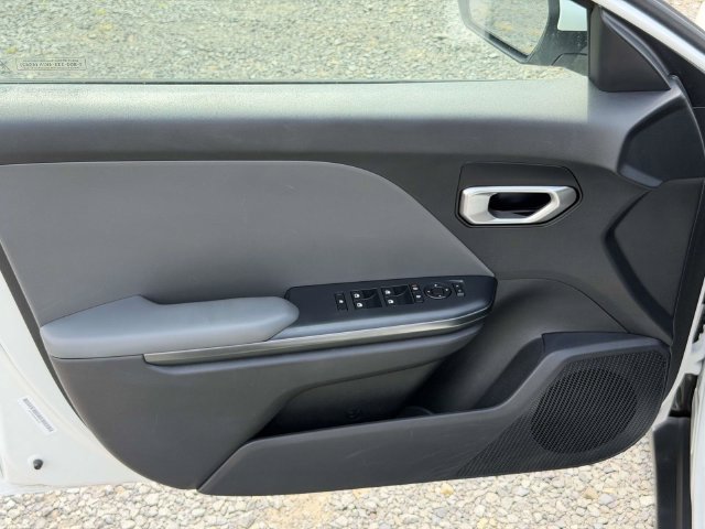 Used 2025 Kia K4 FWD image 17