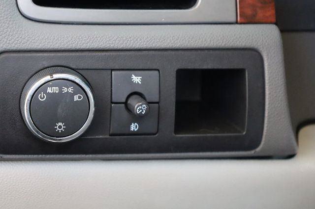 Used 2008 Chevrolet Suburban LT w/ LT Preferred Equipment Group RWD image 30