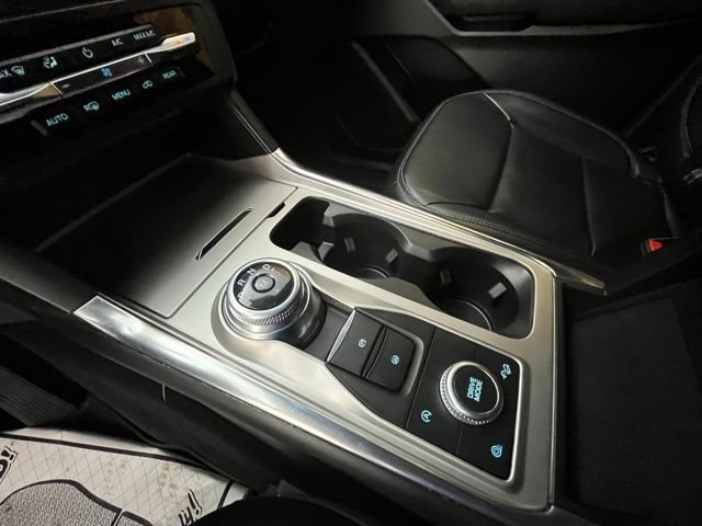 Used 2020 Ford Explorer XLT w/ Equipment Group 202A AWD/4WD image 19