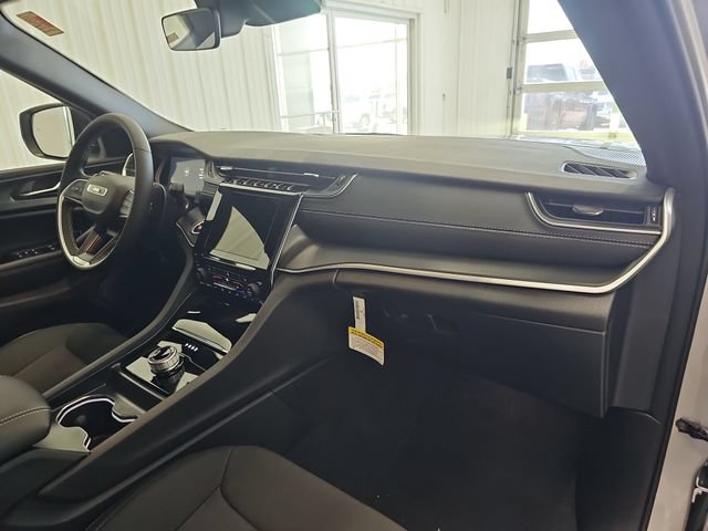 New 2026 Jeep Grand Cherokee Laredo X AWD/4WD image 28