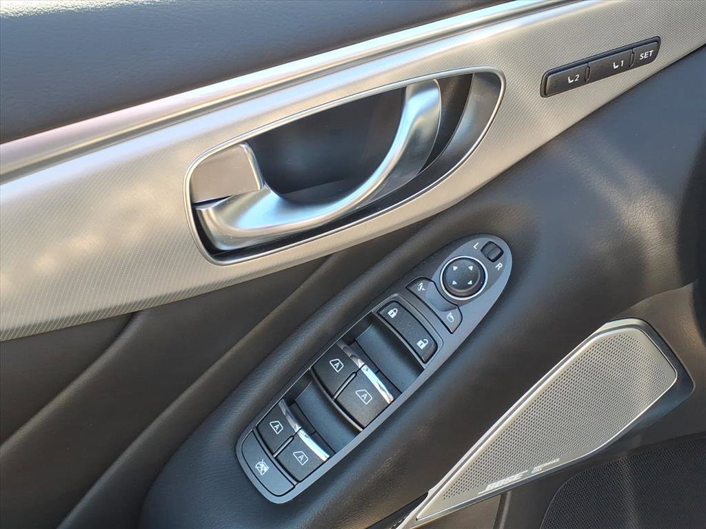 Used 2023 INFINITI Q50 Luxe w/ Cargo Package image 5