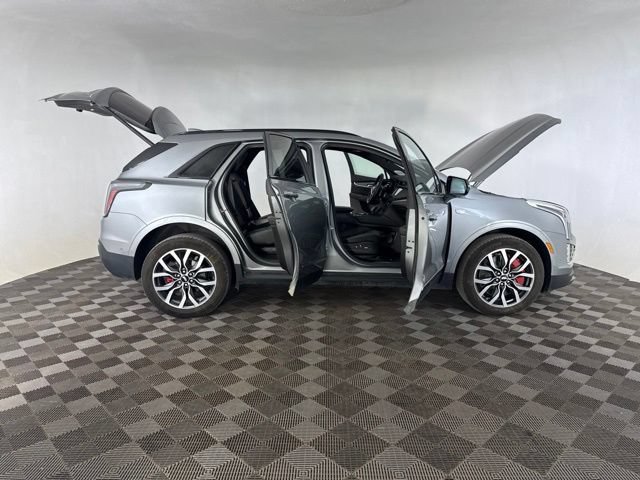 Used 2025 Cadillac XT5 Sportv w/ Technology Package AWD/4WD image 16