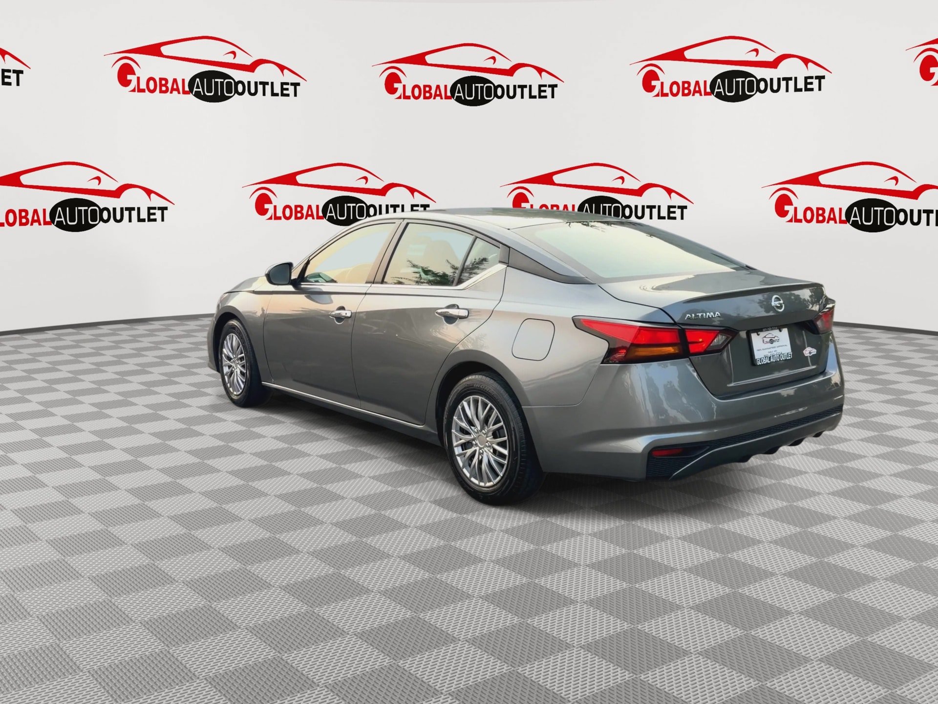 Used 2022 Nissan Altima 2.5 S FWD image 6