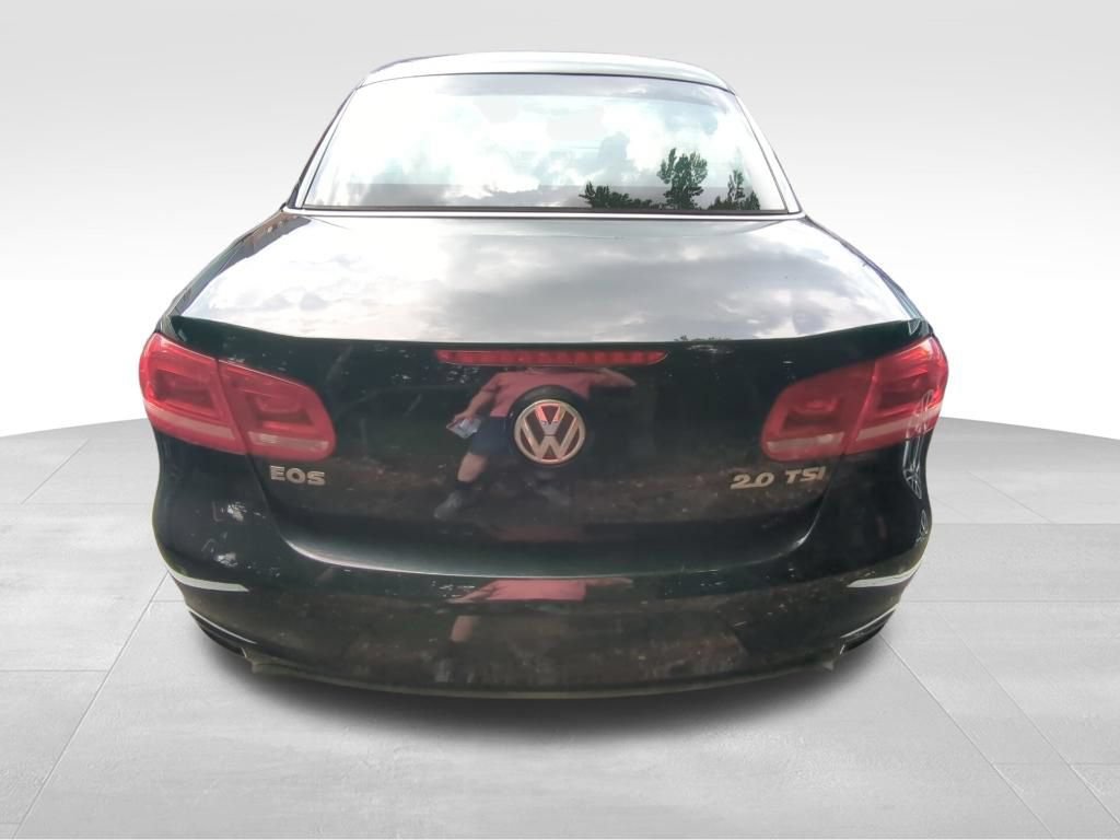 Used 2012 Volkswagen Eos Lux w/ Tech Pkg FWD image 6