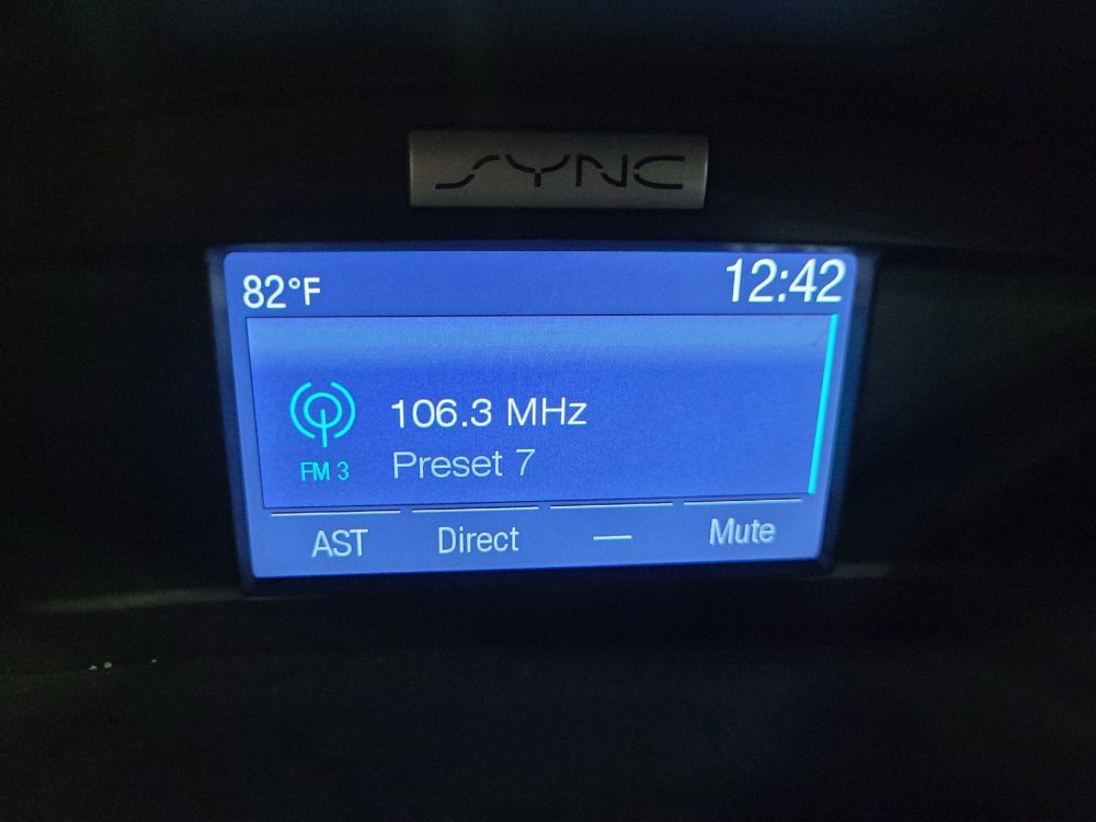 Used 2015 Ford Escape SE AWD/4WD image 25