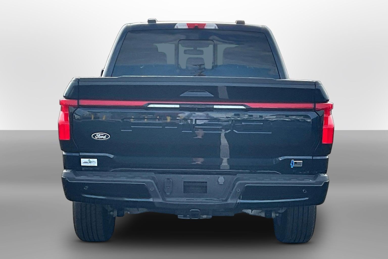 Used 2024 Ford F150 Lightning Lariat AWD/4WD image 4