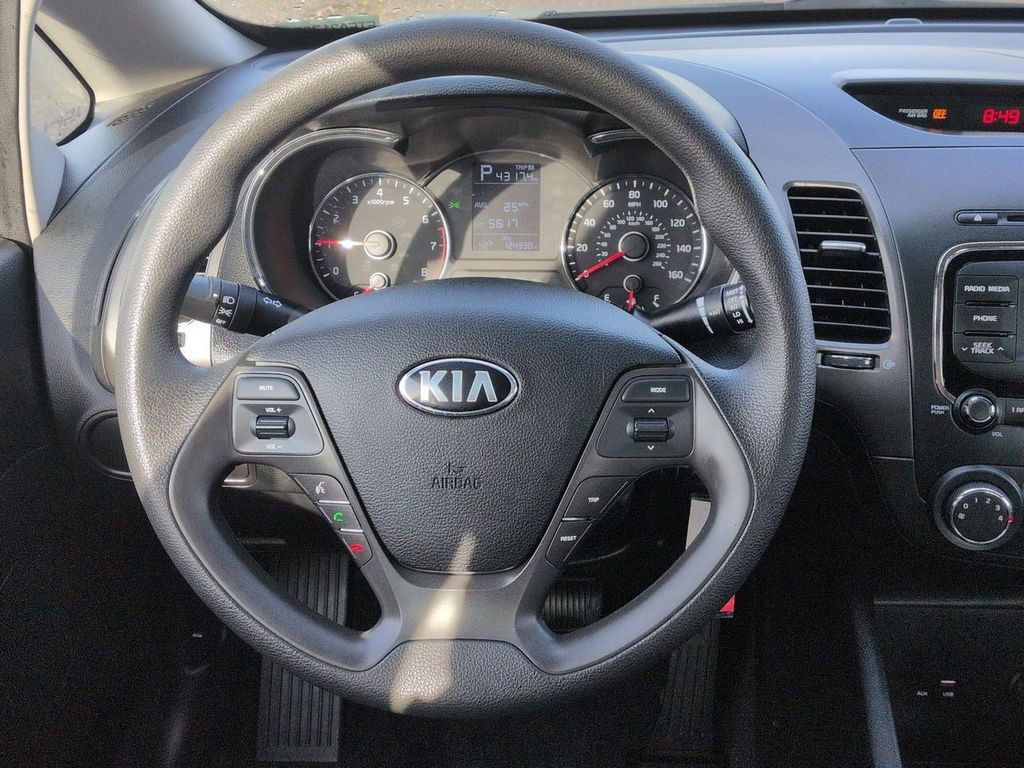 Used 2017 Kia Forte LX image 13