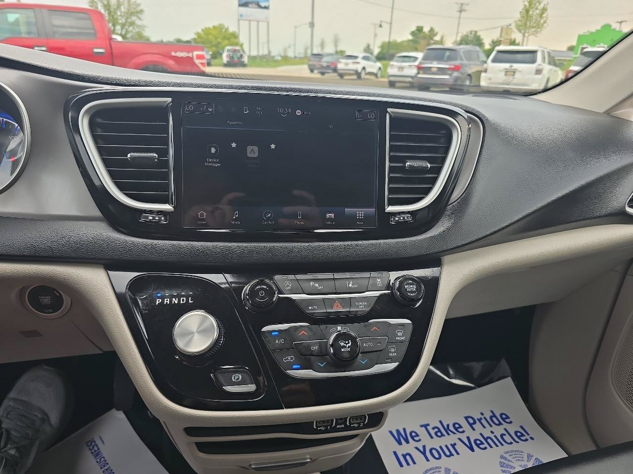 Used 2023 Chrysler Pacifica Touring-L FWD image 38