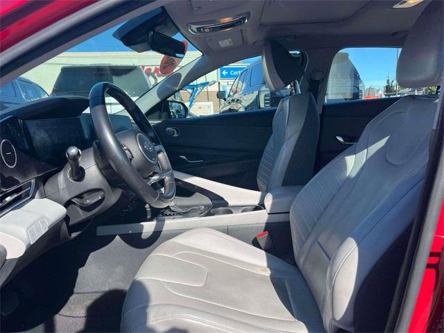 Used 2023 Hyundai Elantra Limited image 12