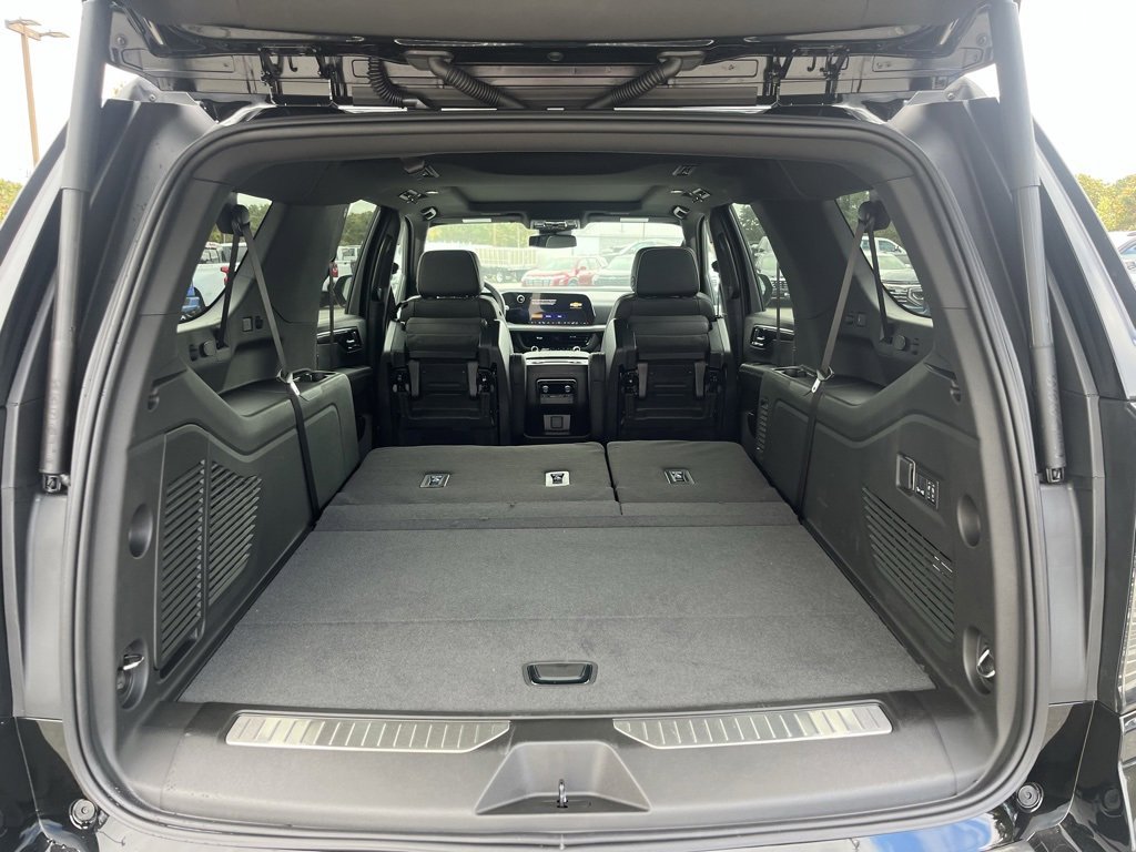 New 2026 Chevrolet Suburban Premier w/ Sun And Tow Package image 8