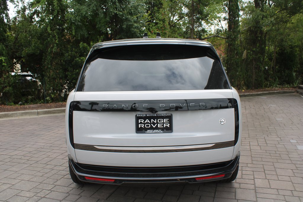 New 2025 Land Rover Range Rover SV image 7
