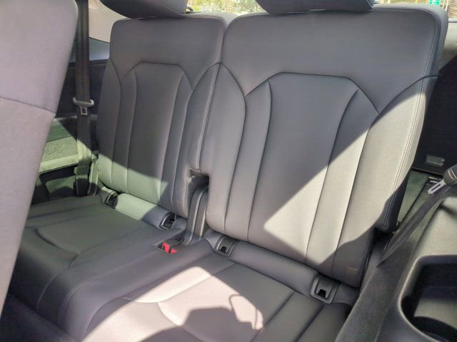 Used 2023 Audi Q7 3.0T Premium Plus image 28