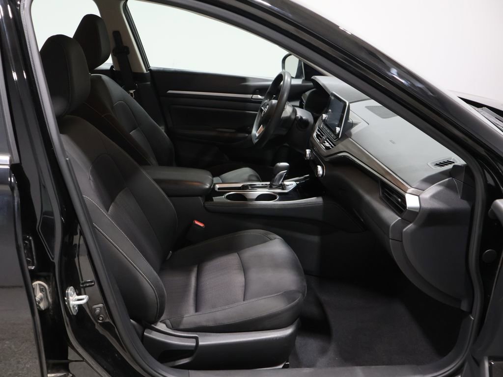 Used 2023 Nissan Altima 2.5 SV image 23