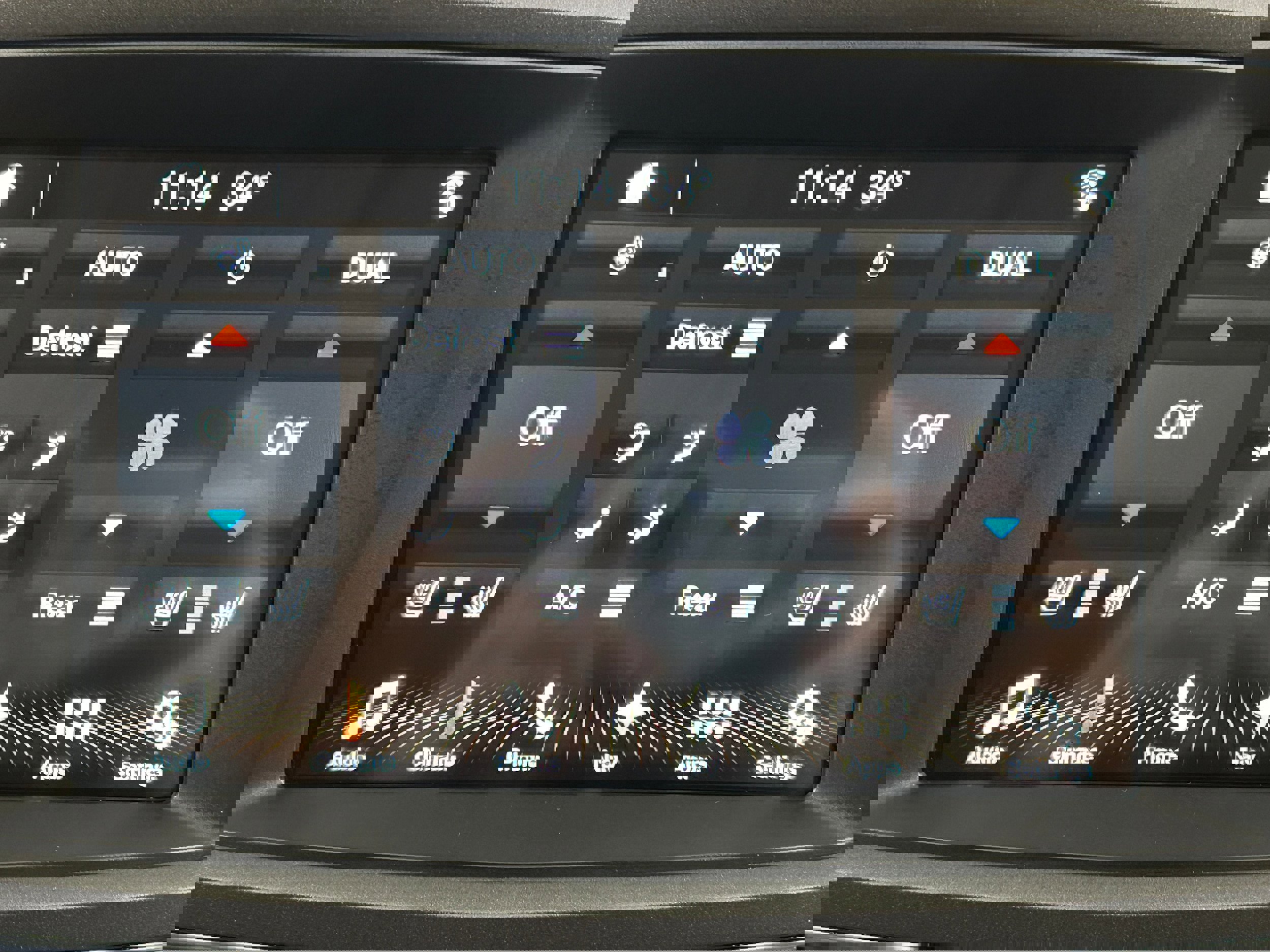 Used 2018 Lincoln MKT AWD image 6