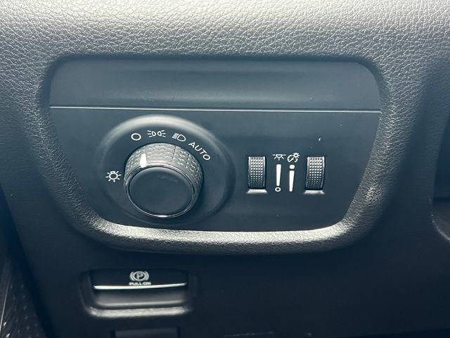 Certified 2024 Jeep Grand Cherokee L Laredo image 19
