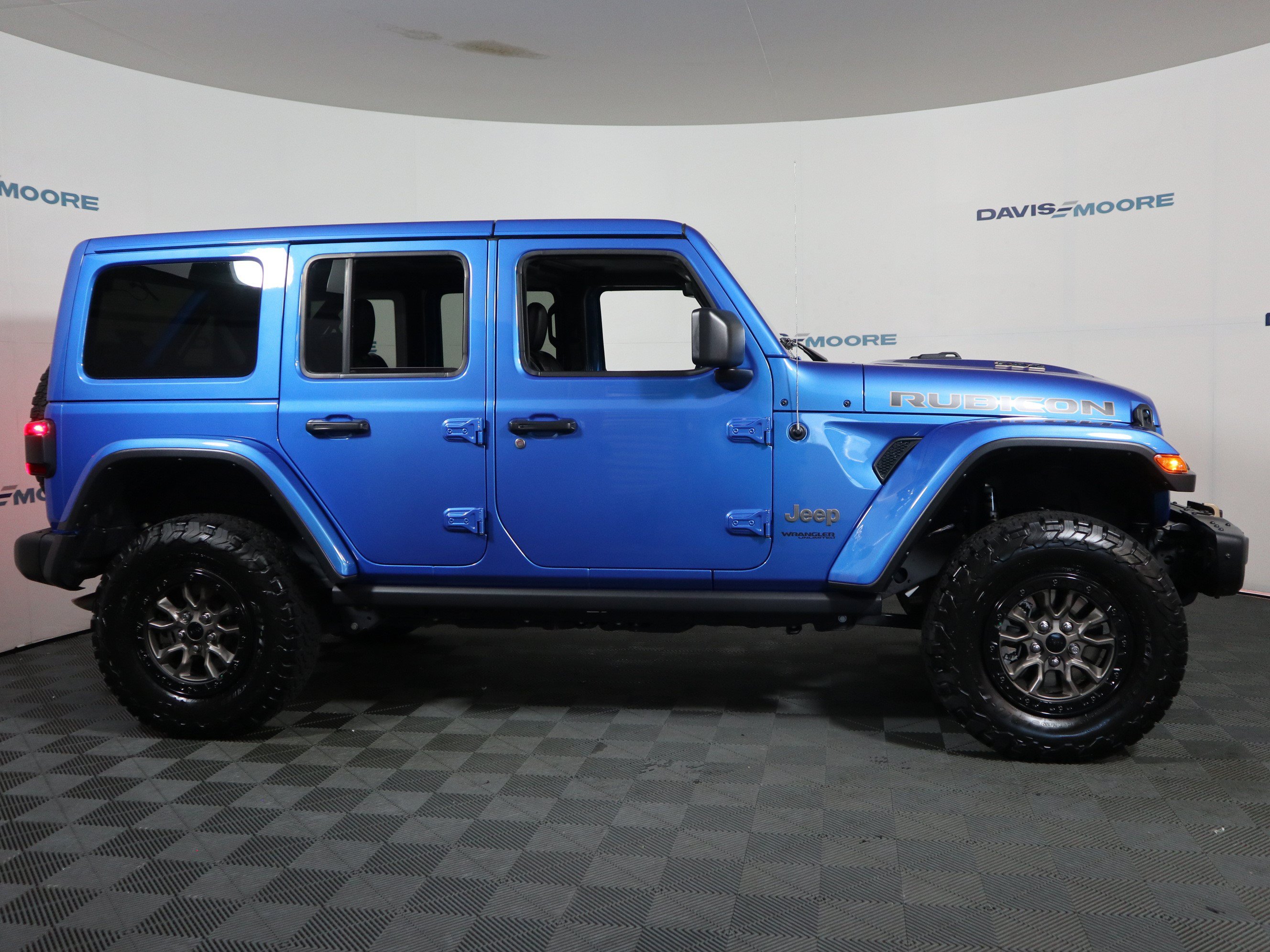 Used 2021 Jeep Wrangler Unlimited Rubicon w/ Trailer Tow Package AWD/4WD image 4