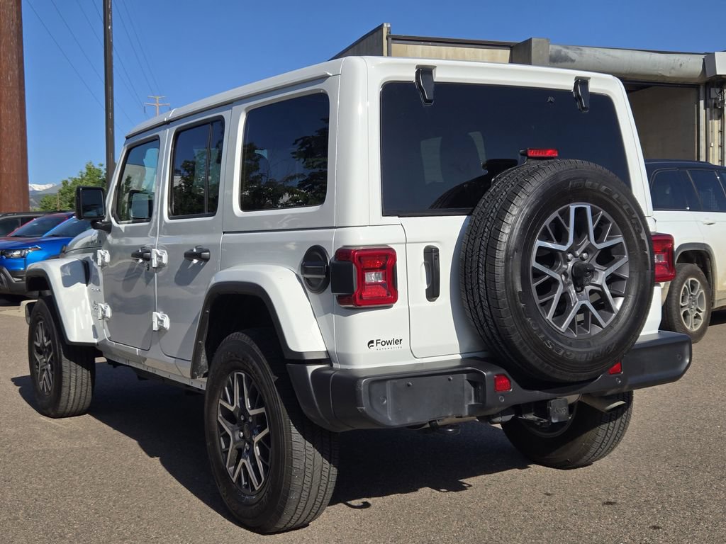 Used 2024 Jeep Wrangler Unlimited Sahara w/ Safety Group AWD/4WD image 4