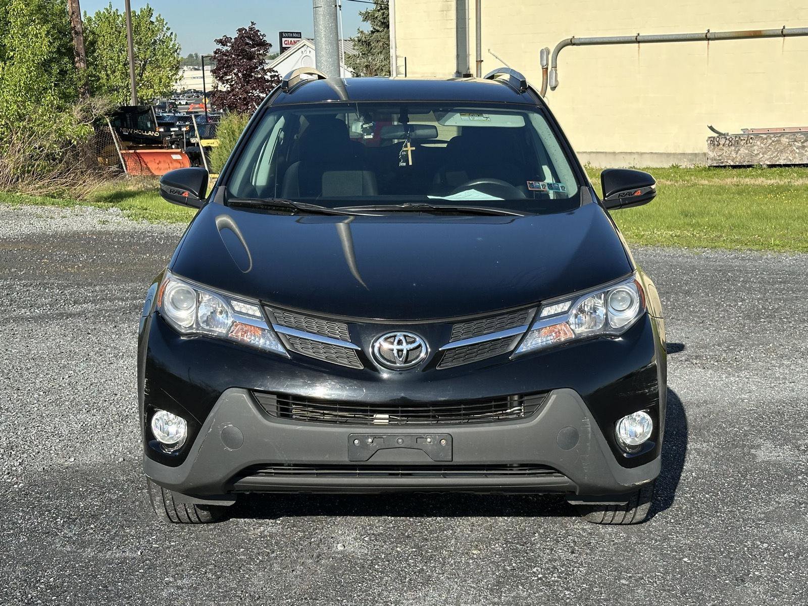 Used 2014 Toyota RAV4 LE AWD/4WD image 3