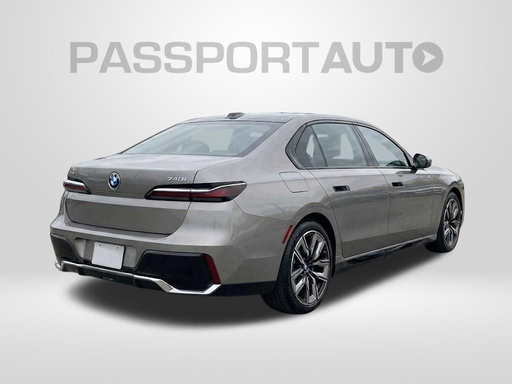 Used 2023 BMW 740i RWD image 5