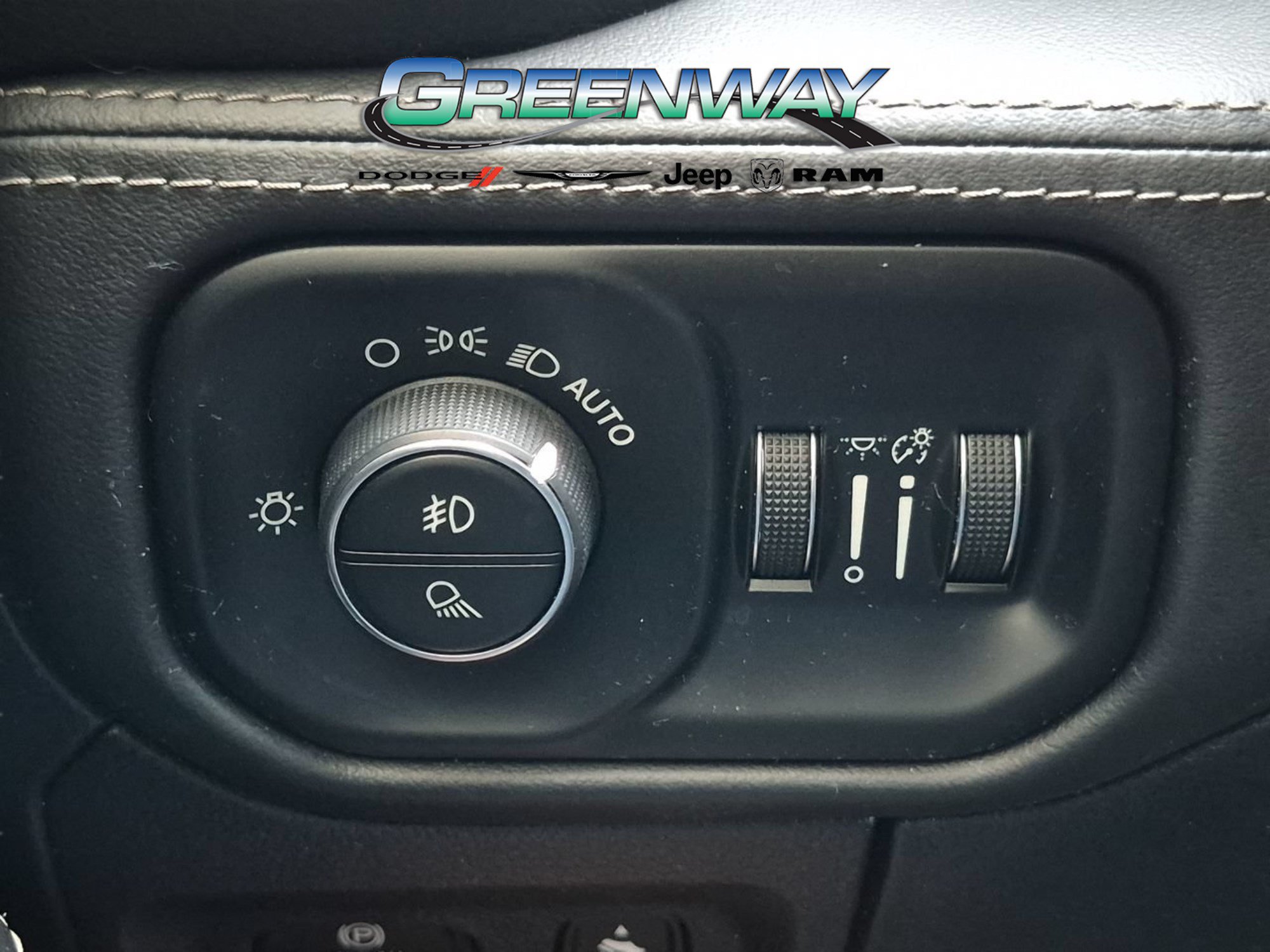 Used 2022 RAM 1500 Limited w/ Body Color Bumper Group AWD/4WD image 21