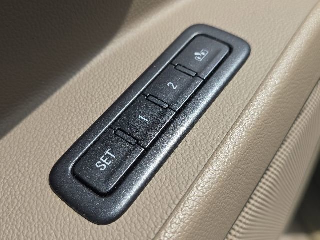 Used 2016 Chevrolet Tahoe LTZ AWD/4WD image 27