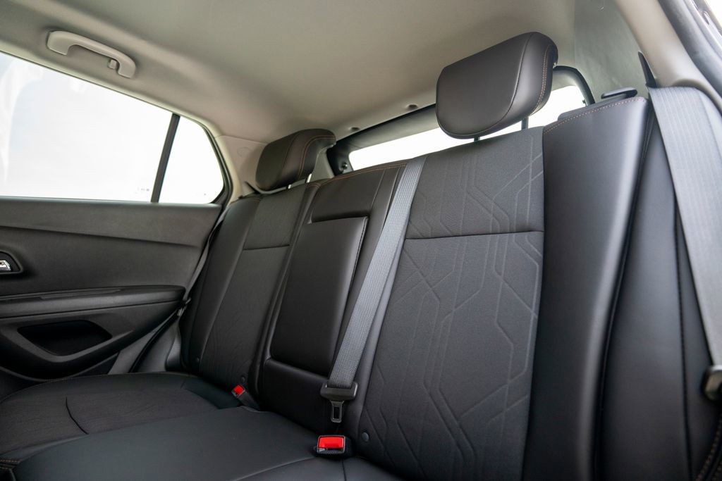 Certified 2021 Chevrolet Trax LT w/ Driver Confidence Package image 33