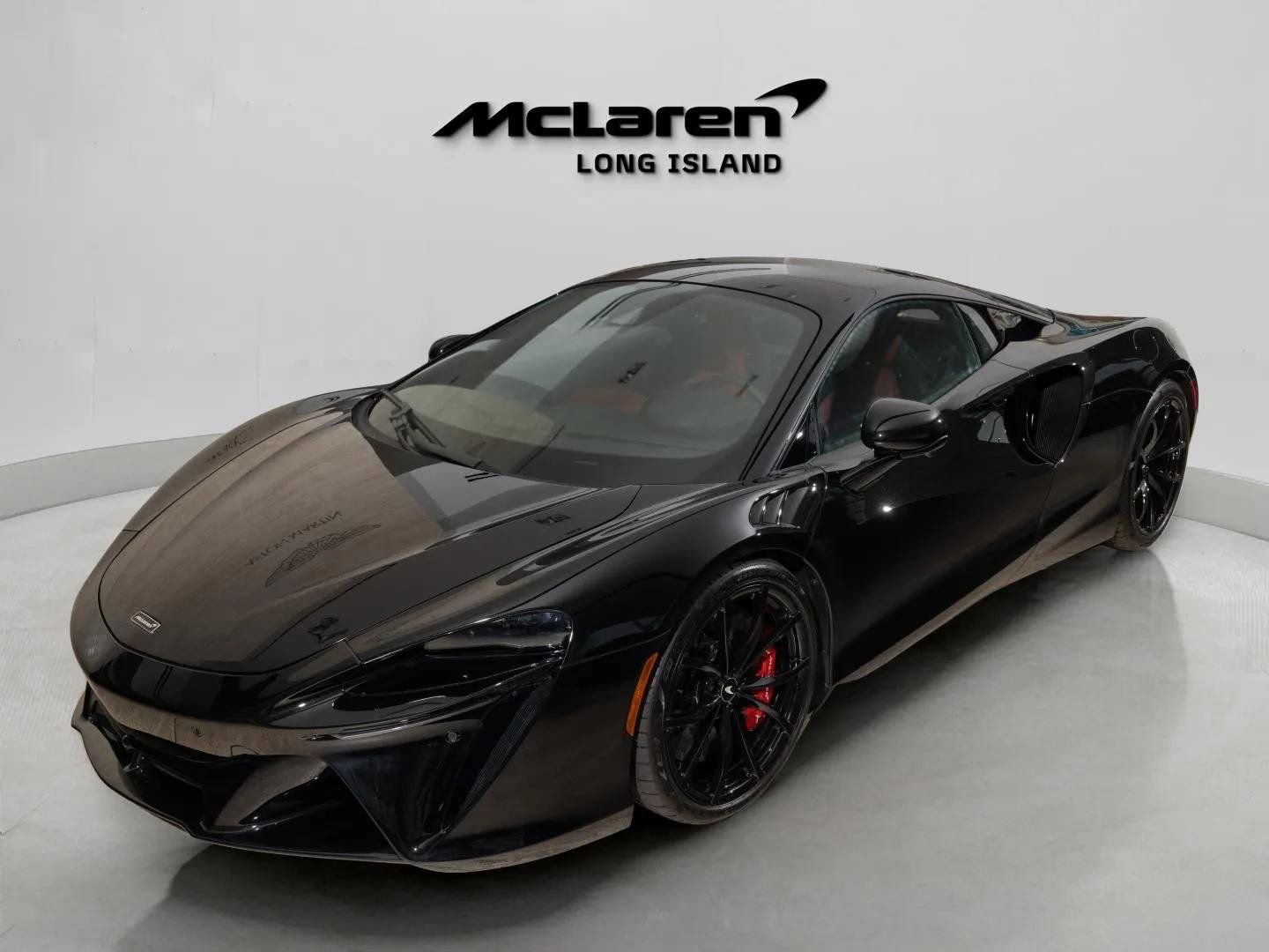 Used 2023 McLaren Artura image 26