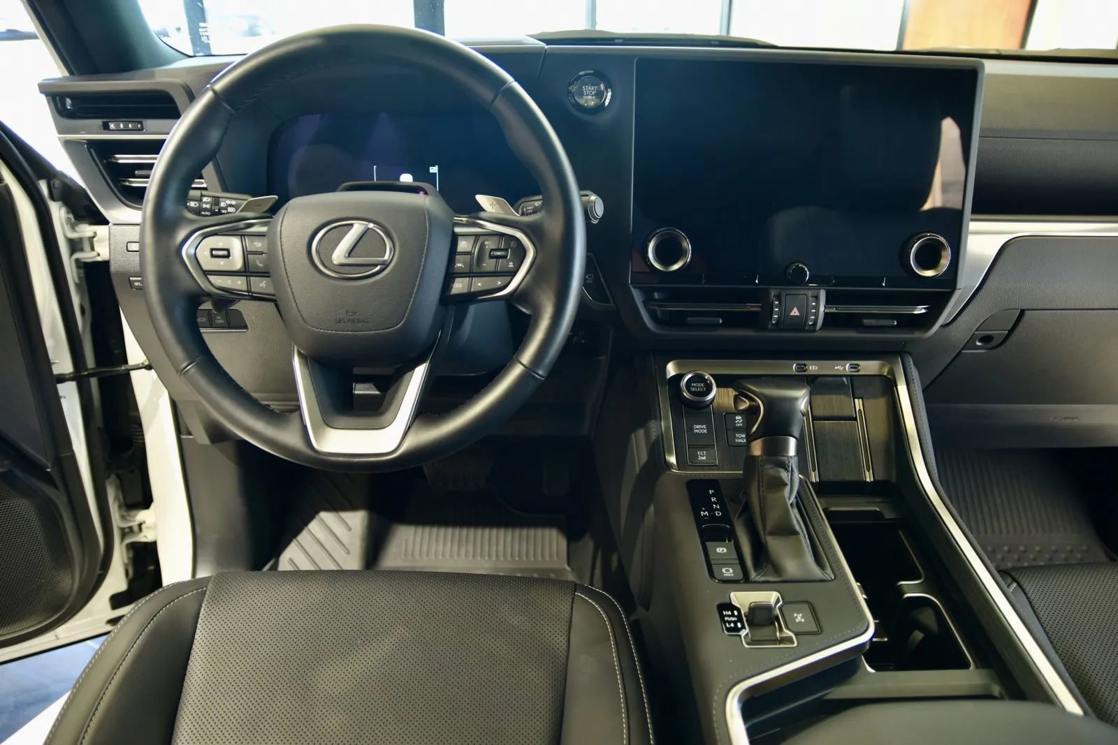 Used 2024 Lexus GX 550 w/ Accessory Package (Z1) image 13