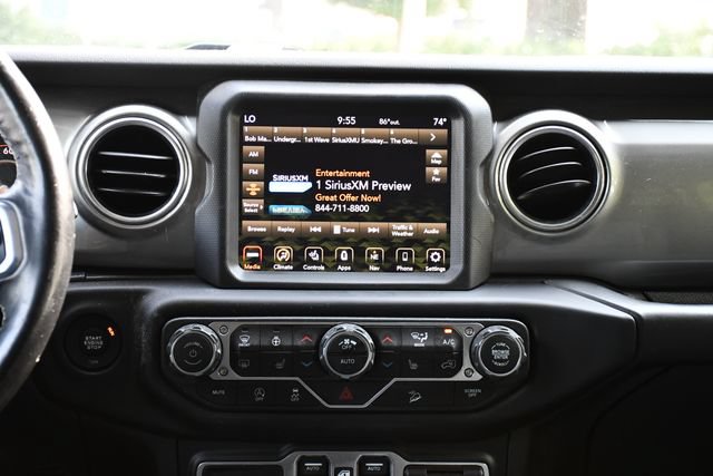 Used 2019 Jeep Wrangler Unlimited Sahara AWD/4WD image 28