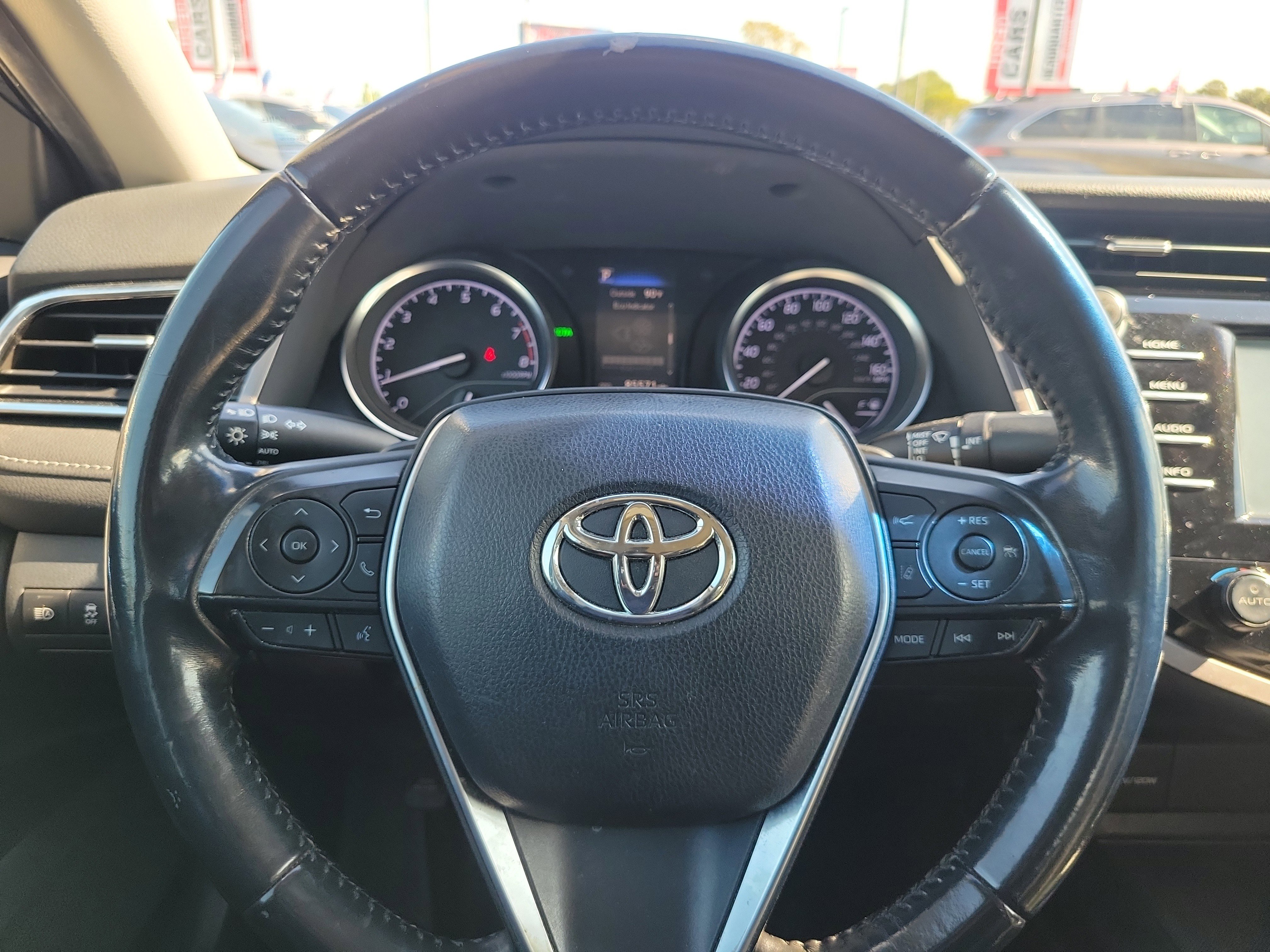Used 2018 Toyota Camry SE image 23