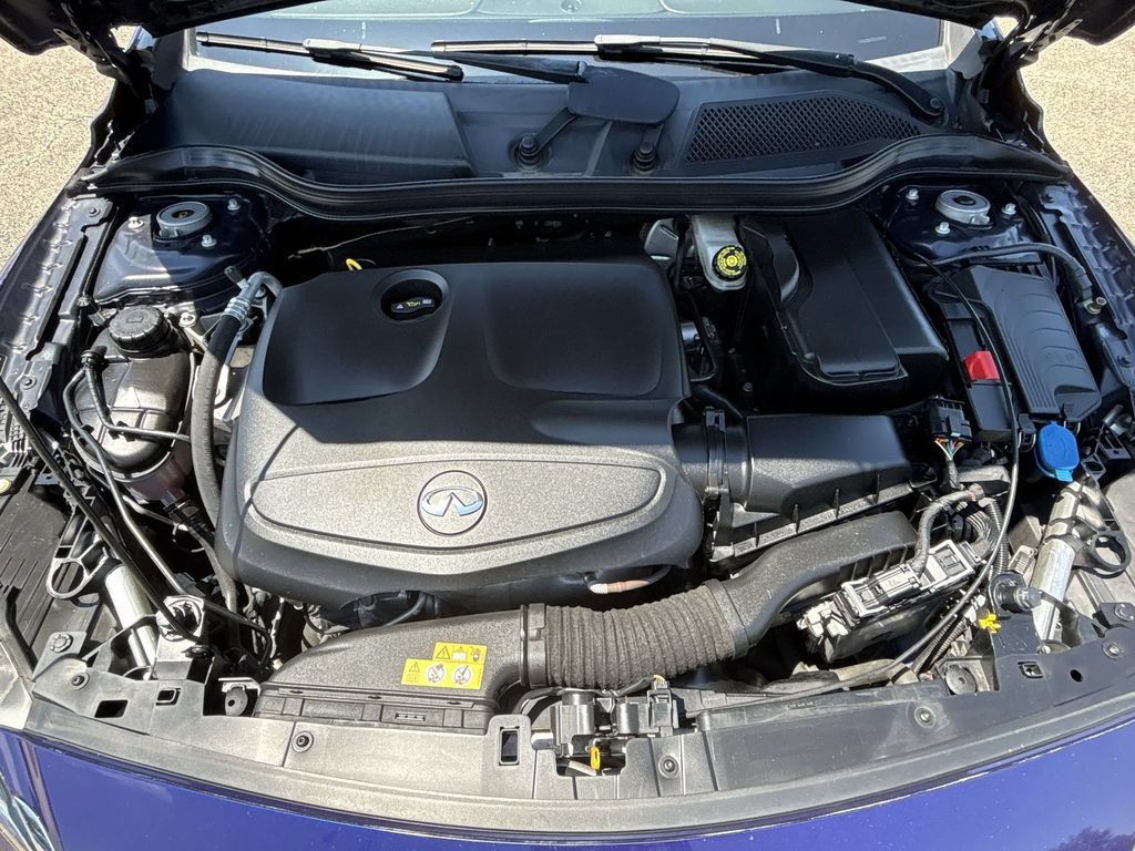 Certified 2018 INFINITI QX30 Sport w/ Sport Leather Package FWD image 18