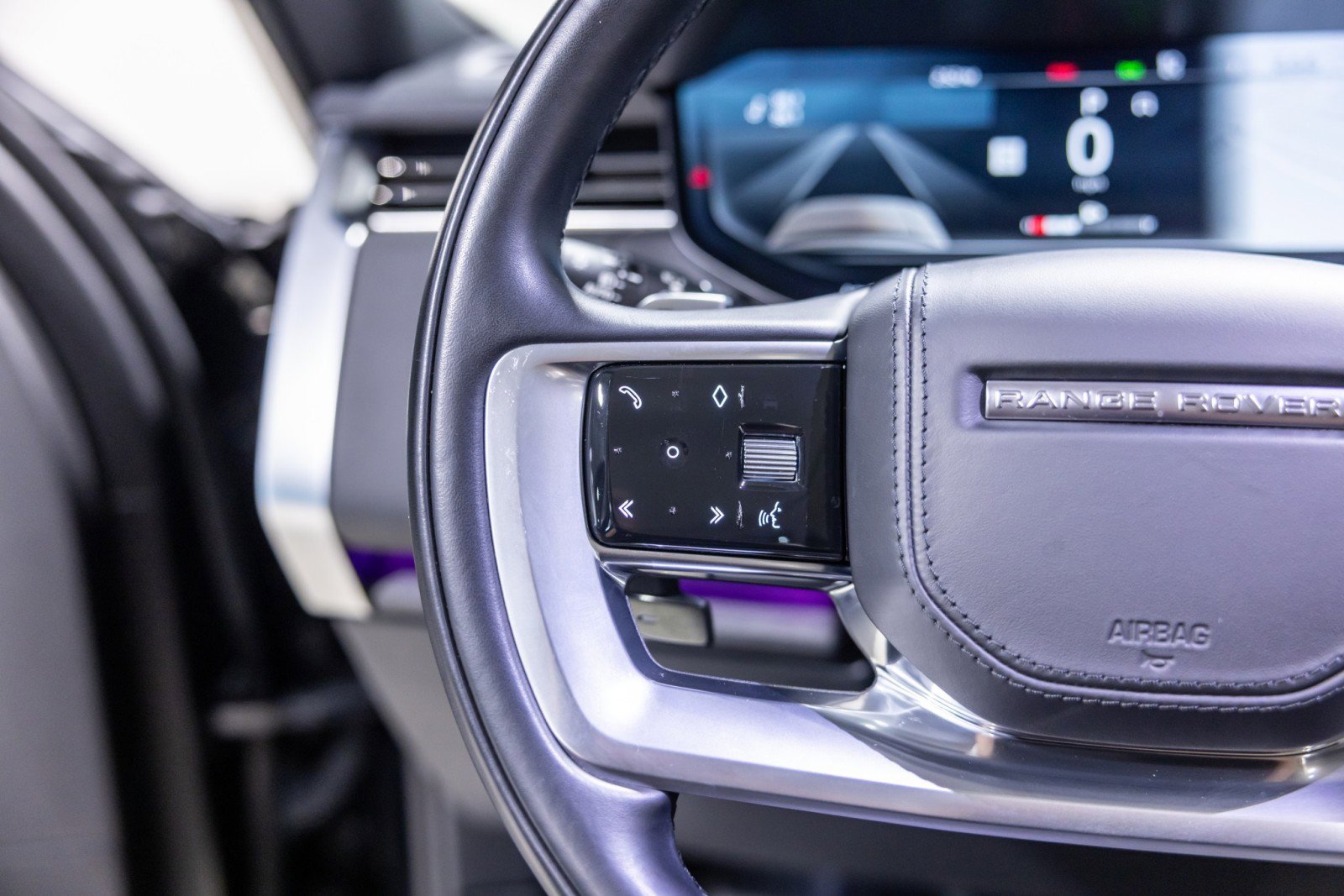 Used 2023 Land Rover Range Rover SE image 40