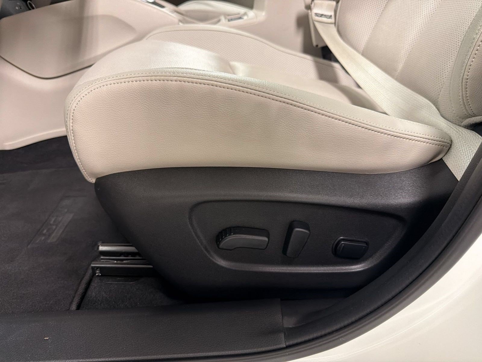 Used 2021 Nissan Rogue Sport SL w/ Premium Package AWD/4WD image 13