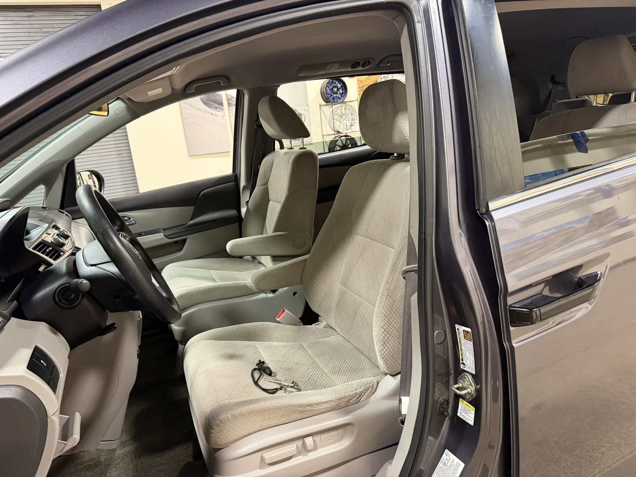 Used 2016 Honda Odyssey LX image 17