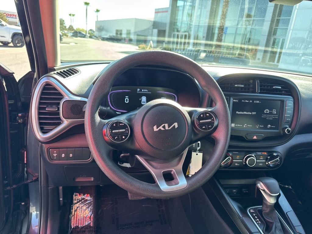 Used 2025 Kia Soul LX w/ LX Technology Package image 13