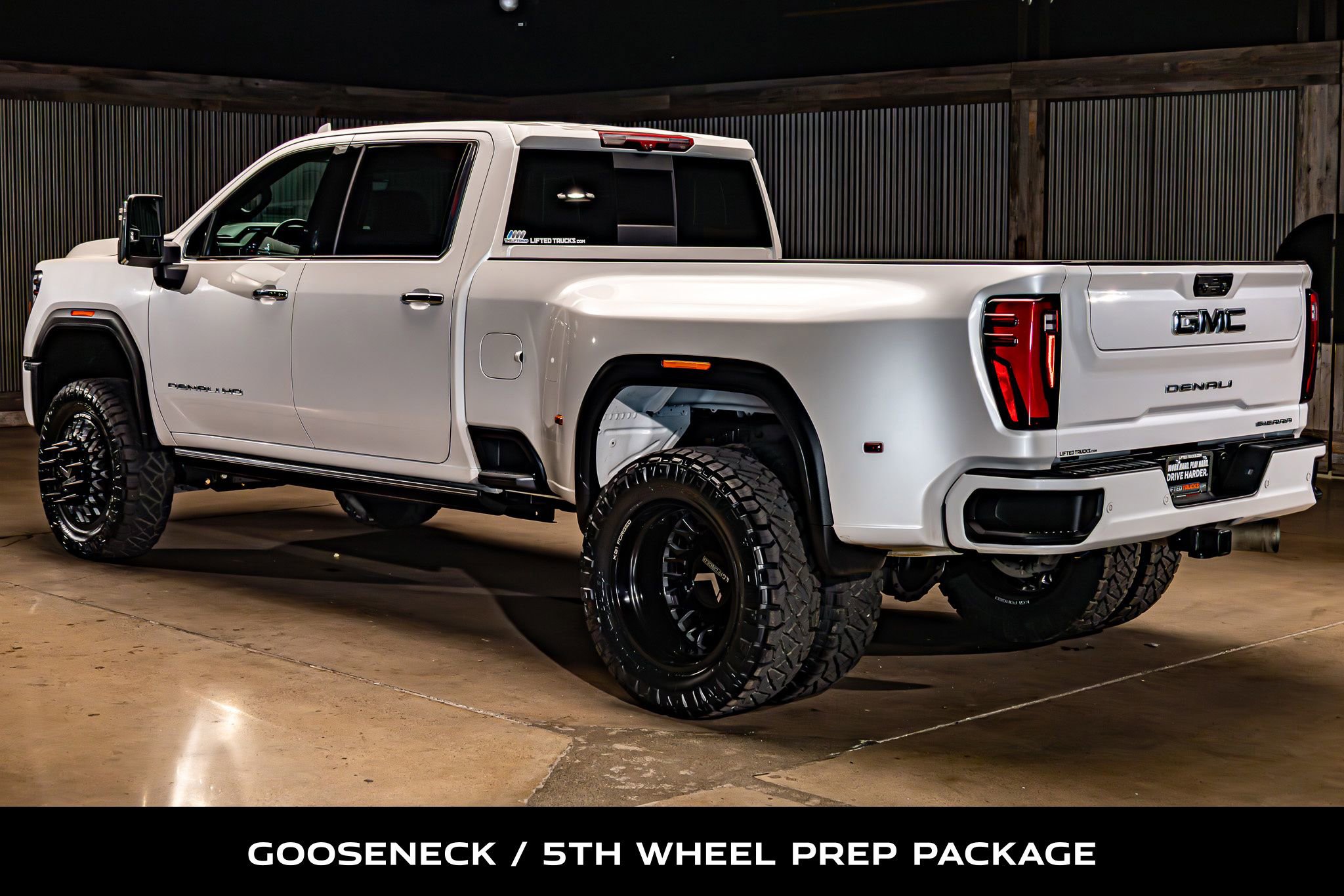 Used 2024 GMC Sierra 3500 Denali Ultimate AWD/4WD image 7
