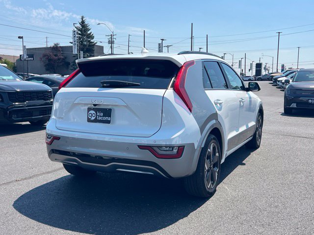 Used 2023 Kia Niro Wave w/ Wave Preserve Package FWD image 6