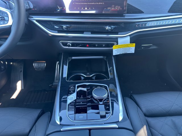 New 2027 BMW X7 xDrive40i w/ M Sport Package AWD/4WD image 11