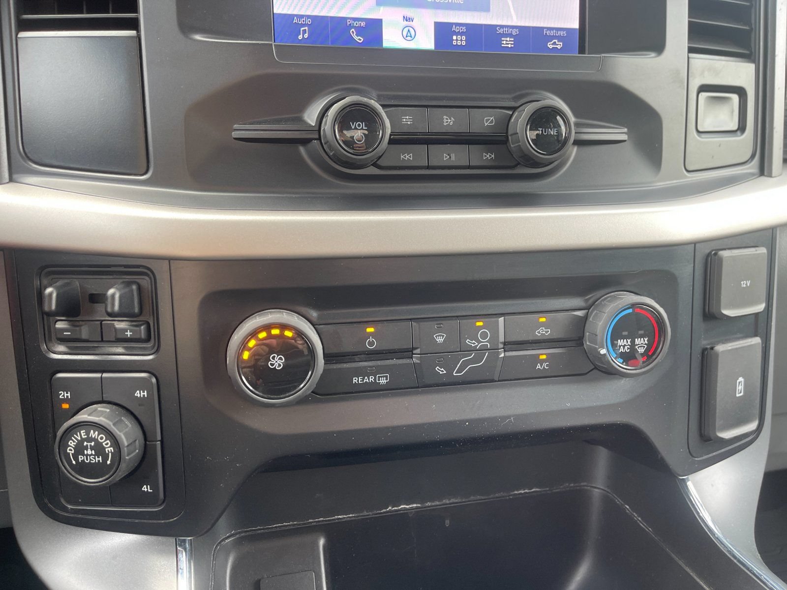 Used 2021 Ford F150 XLT w/ XTR Package AWD/4WD image 22
