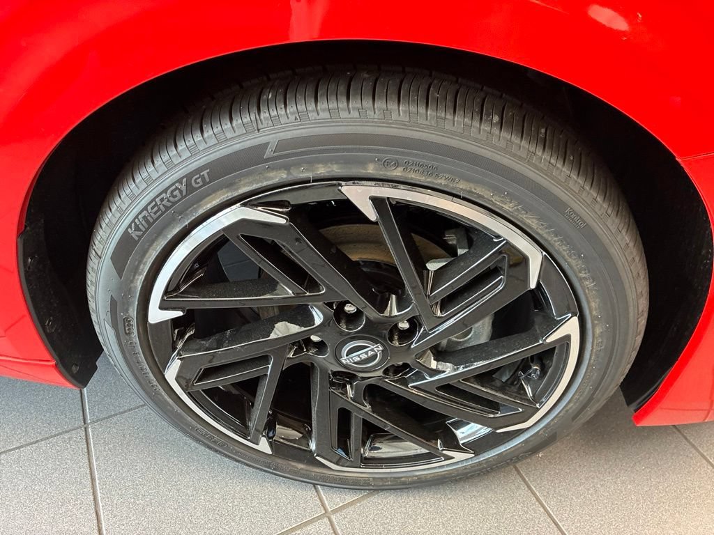 New 2026 Nissan Sentra SR w/ SR Premium Package FWD image 7