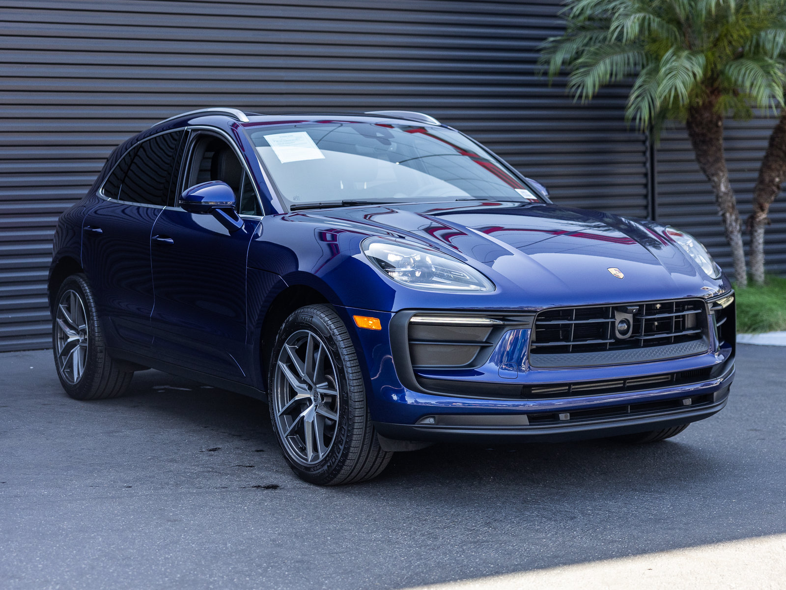 Certified 2026 Porsche Macan AWD/4WD image 6