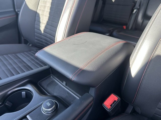 Used 2025 Ford Explorer ST-Line w/ ST-Line Street Pack image 13