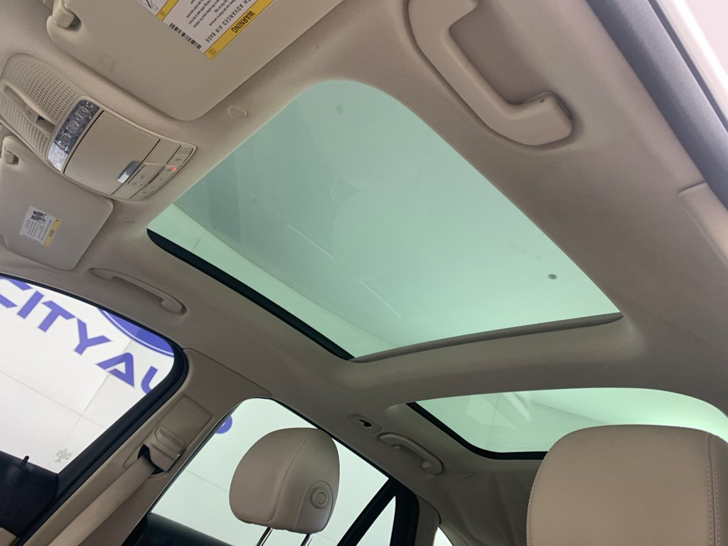 Used 2020 Mercedes-Benz GLC 300 4MATIC w/ Parking Assistance Package image 31