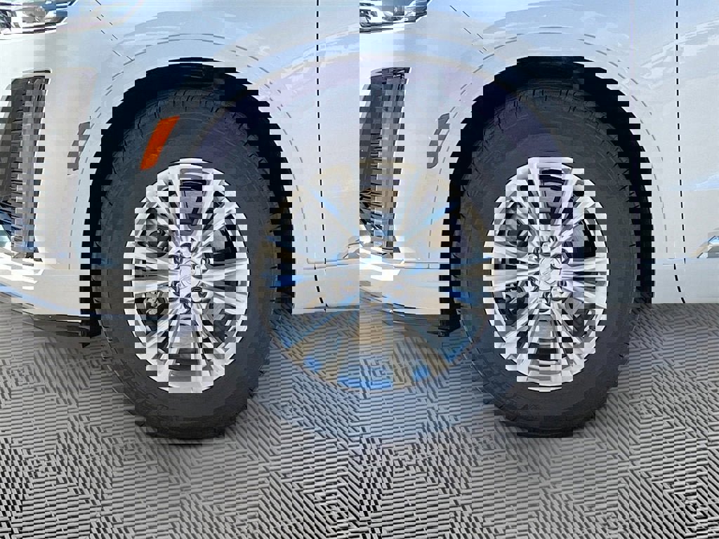 New 2025 Cadillac XT6 Luxury w/ LPO, Floor Liner Package image 9