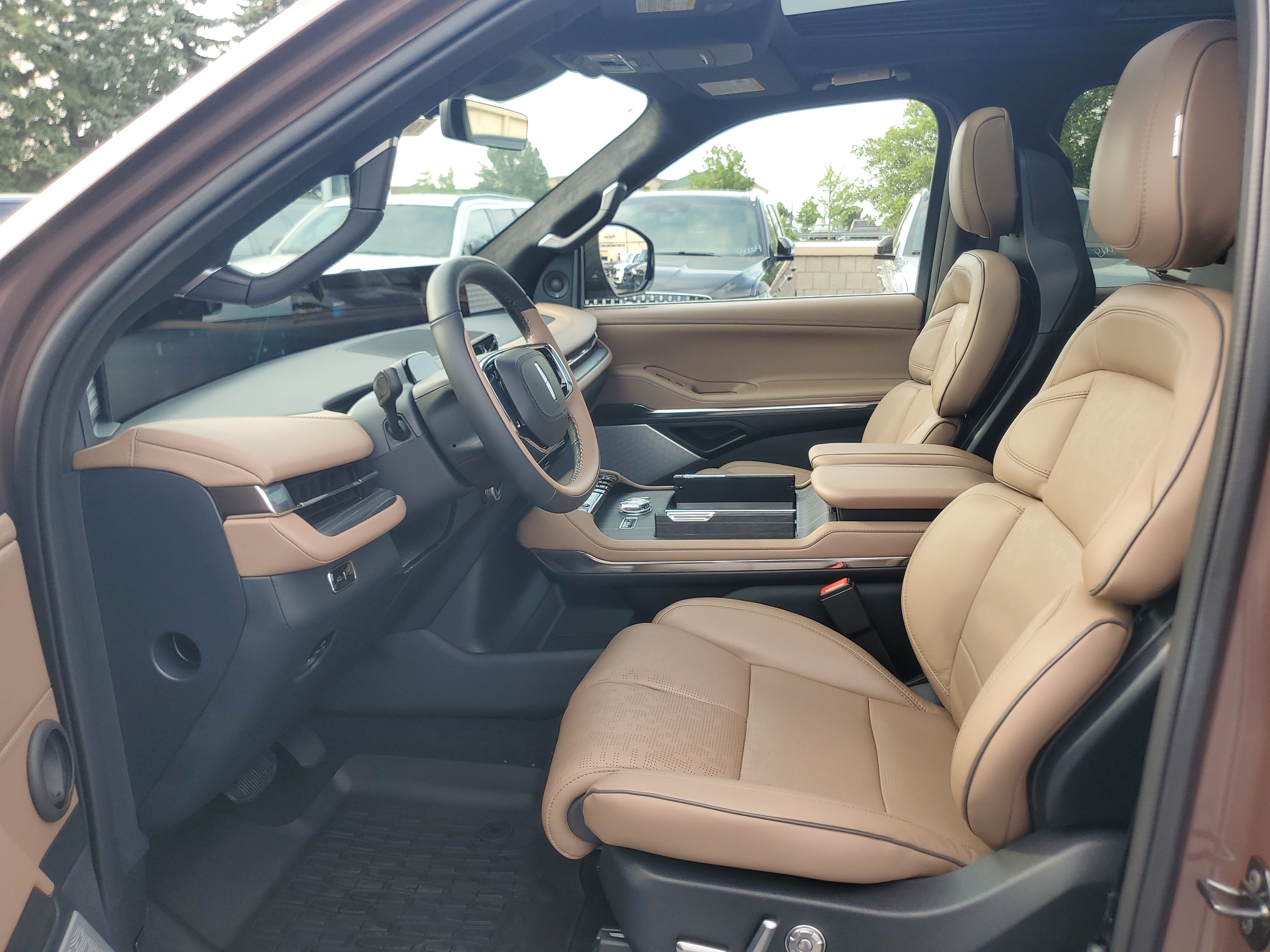 New 2027 Lincoln Navigator Black Label AWD/4WD image 12