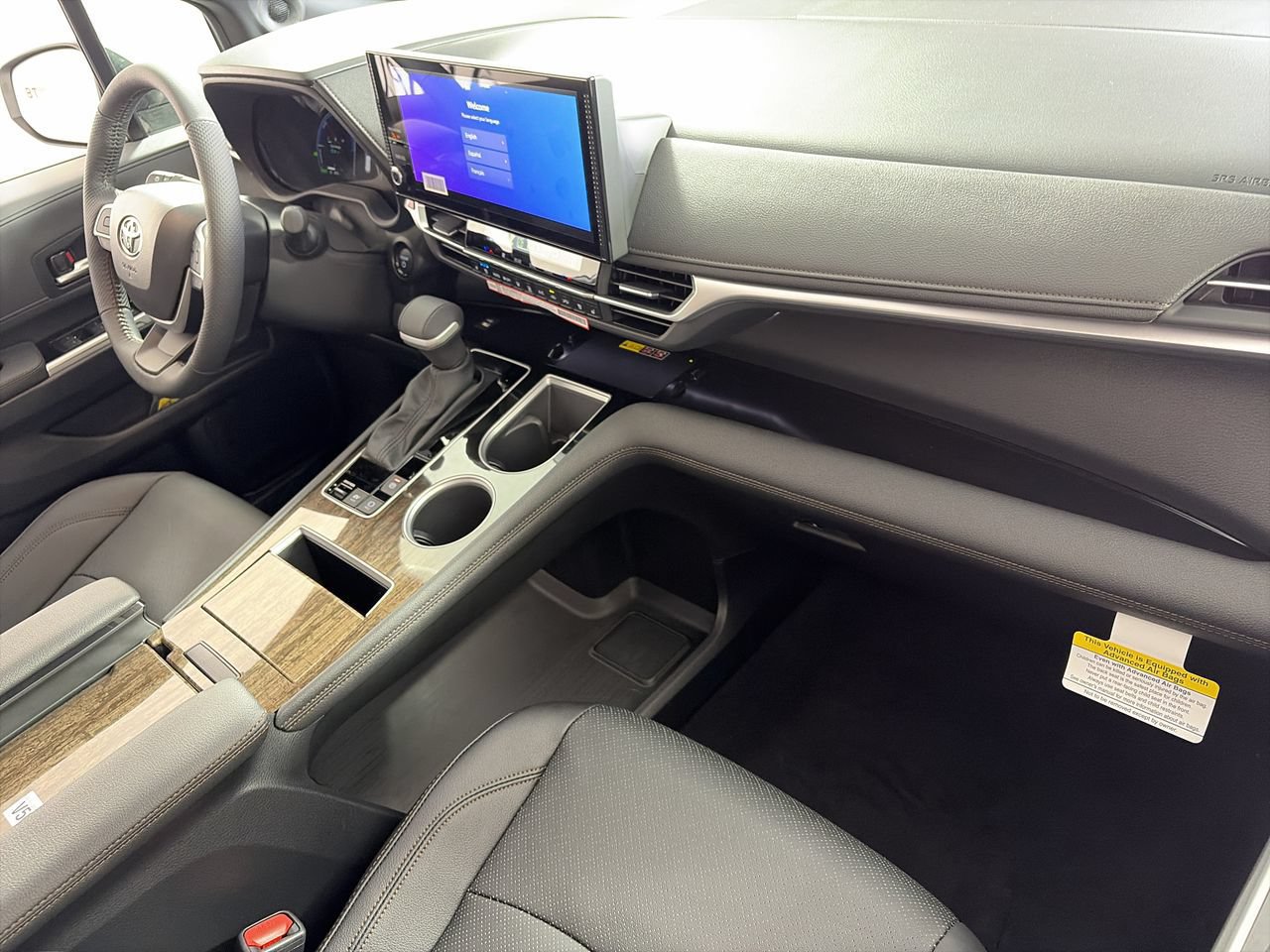 New 2026 Toyota Sienna Platinum AWD/4WD image 25