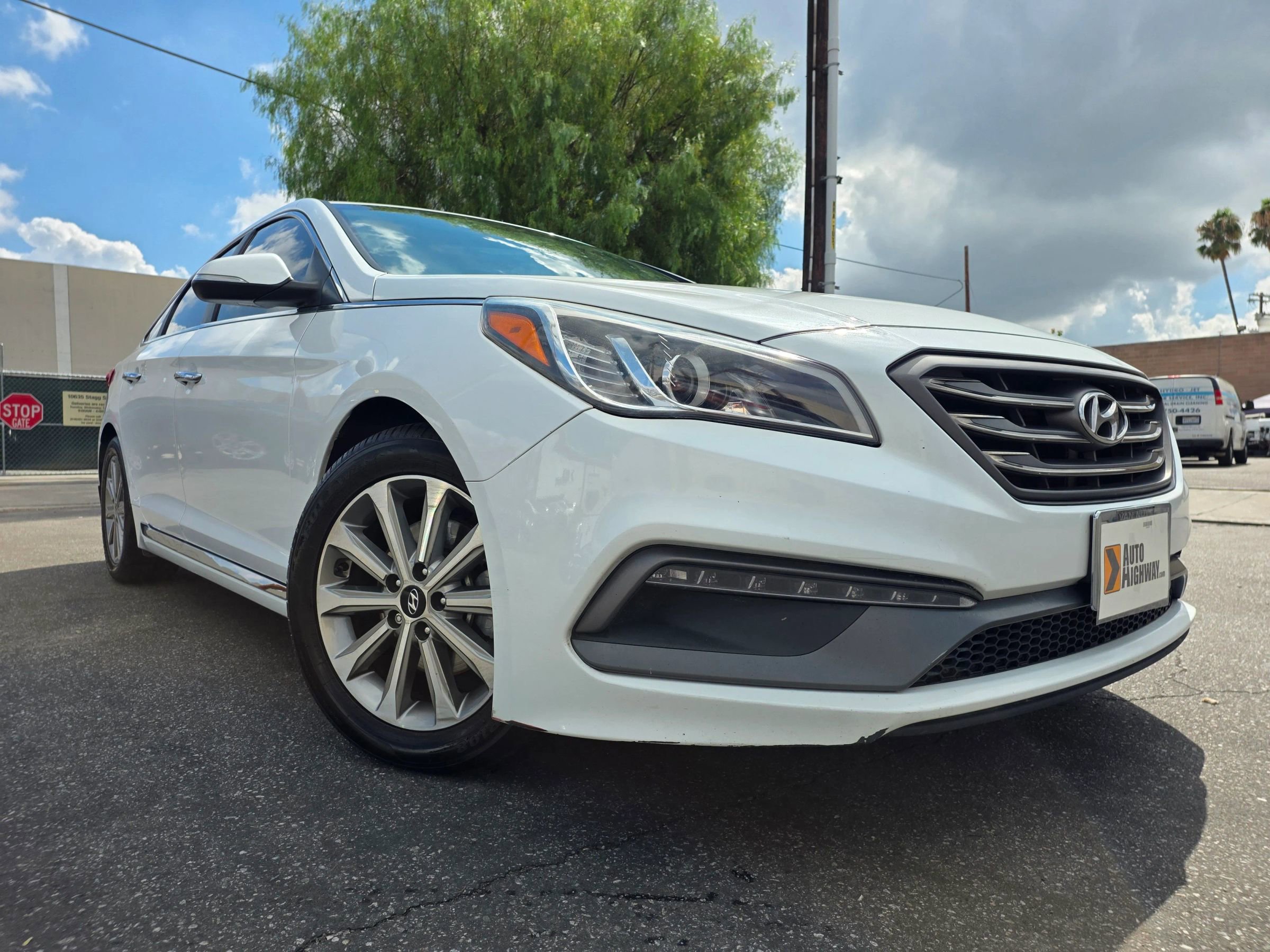 Used 2017 Hyundai Sonata Limited image 1
